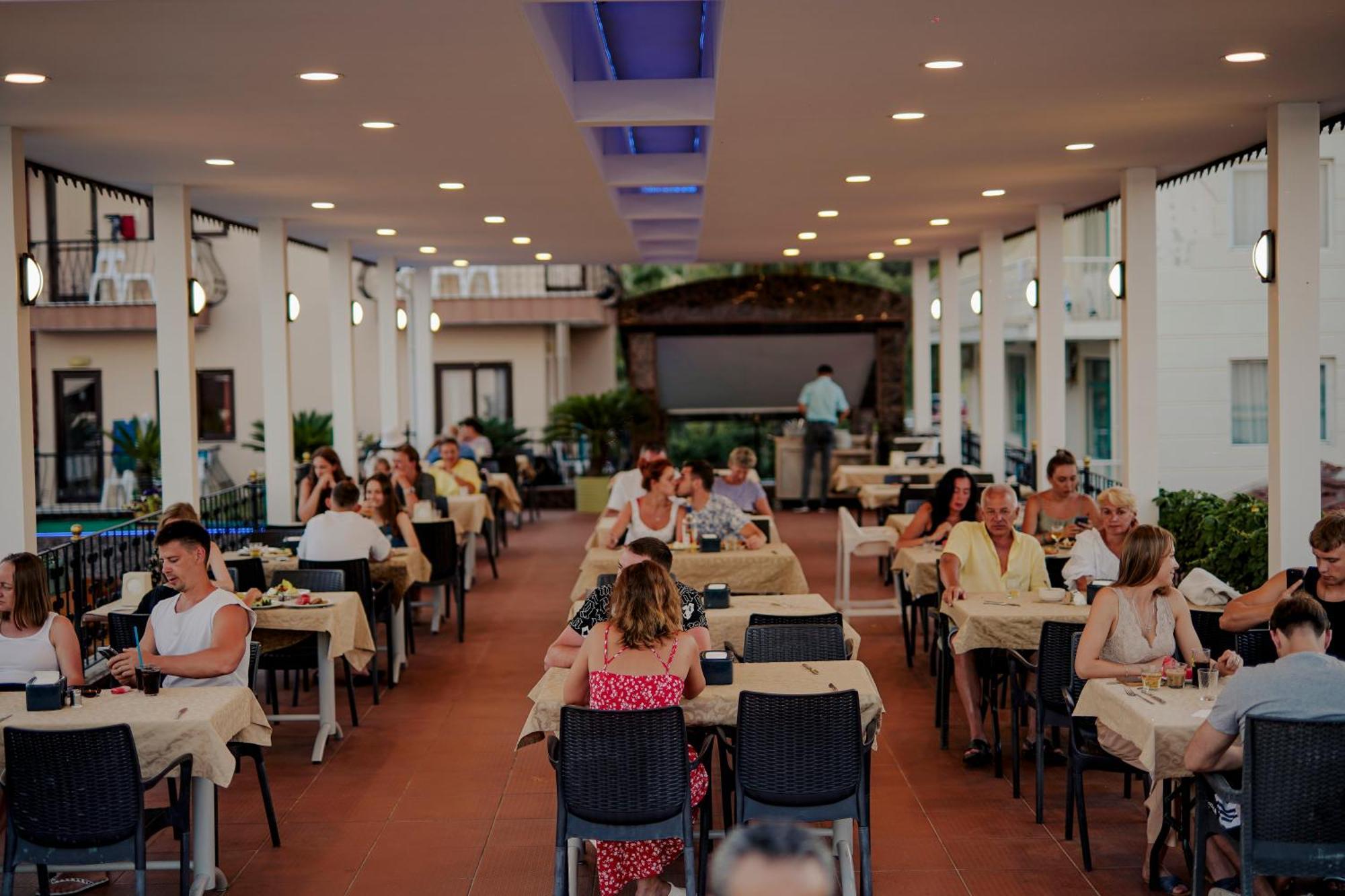 Aleria Belport Beach Hotel ベルディビ エクステリア 写真