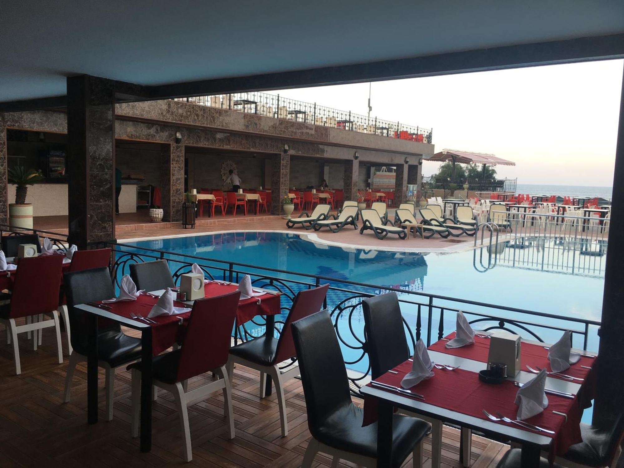 Aleria Belport Beach Hotel ベルディビ エクステリア 写真
