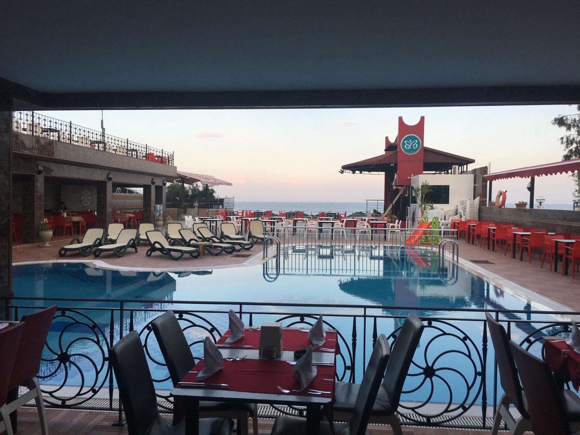 Aleria Belport Beach Hotel ベルディビ エクステリア 写真